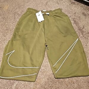 NWT NEW Boys Nike joggers / sweatpants